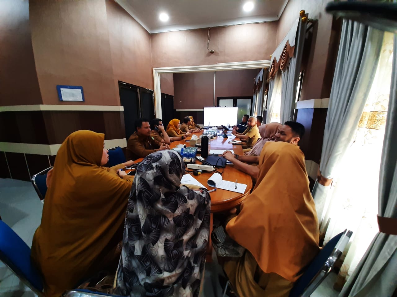 Menghadiri rapat persiapan penghargaan pembangunan daerah (PPD) tahap II Tahun 2024