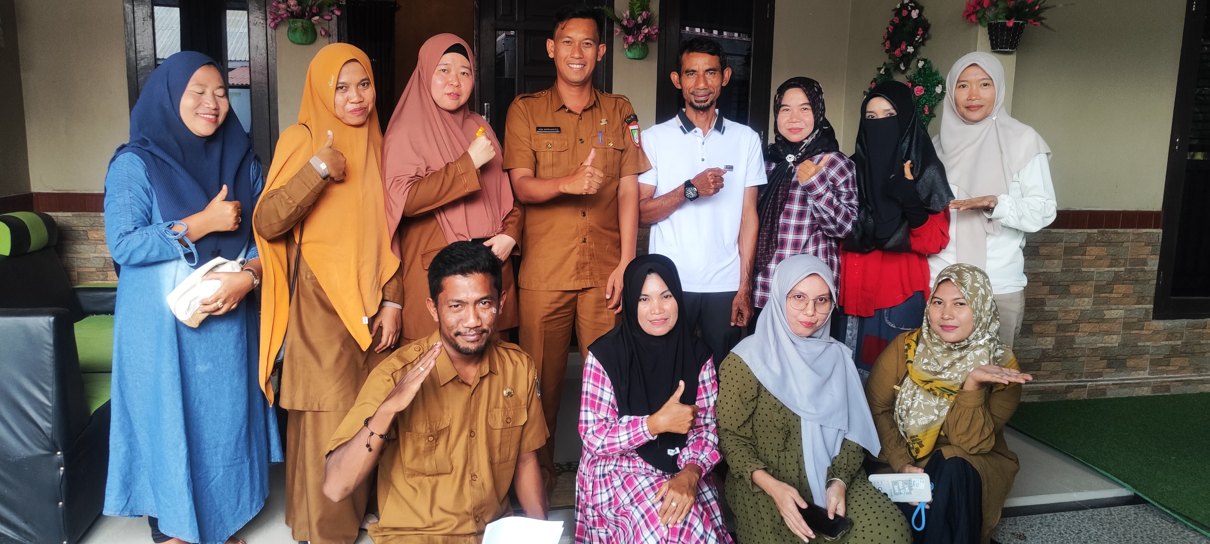 Dinas Koperasi, Usaha Kecil, dan Perindustrian Kota Dumai melalui Bidang Pemberdayaan dan Pengembangan Koperasi dan Usaha Mikro melakukan kunjungan ke Rumah Batik Amewa Mundam